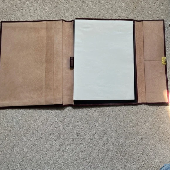 Vintage Leather and Suede Padfolio in Burgundy Excellent condition - Picture 7 of 13